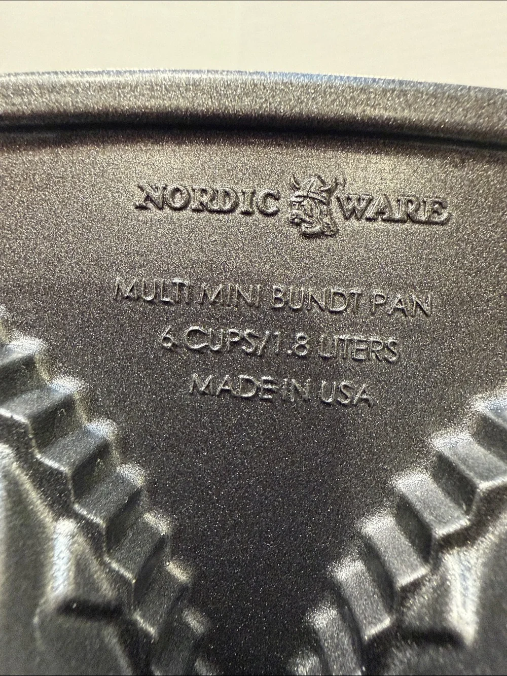 Nordic Ware Garland 6-Cup Mini Bundt Pan